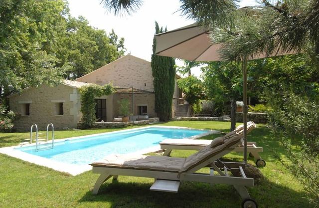 Provence-Luberon bonita casa de campo antigua con piscina