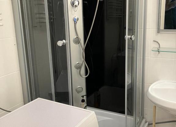 Przytulny apartament z bezpłatnym parkingiem