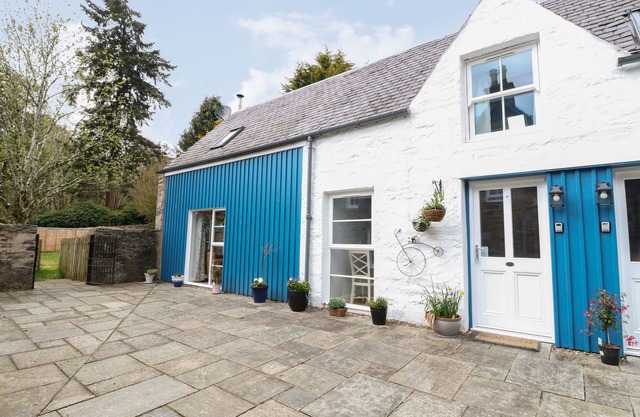 PUCCINI, pet friendly, character holiday cottage in Strathtay