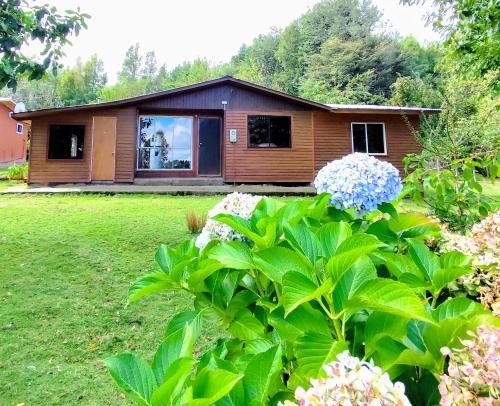 Pucura, cabaña entre laureles