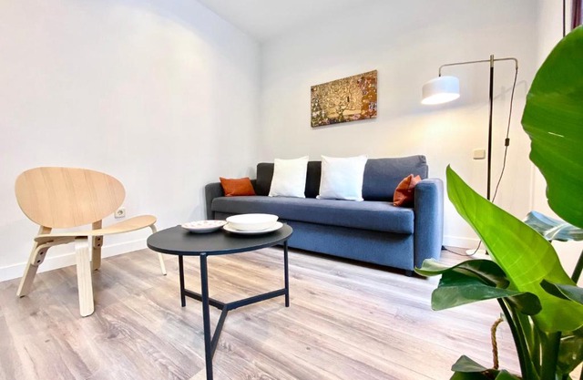 Puerta de Toledo VII - Apartamento de 2 dormitorios con Balcón