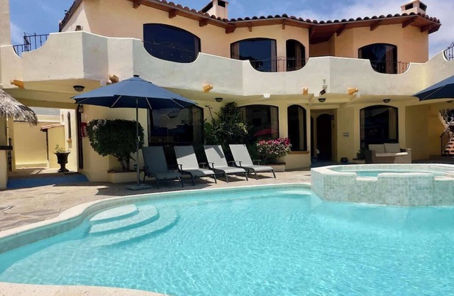 Puerto Nuevo Surf Casita Sonrisa 1 BR with pool