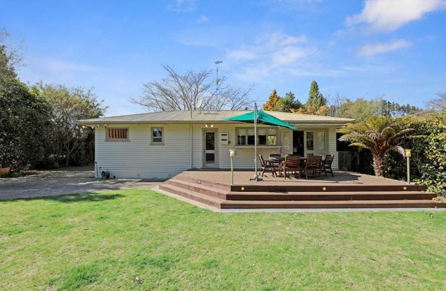 Pukeko Lodge - Tūrangi Holiday Home