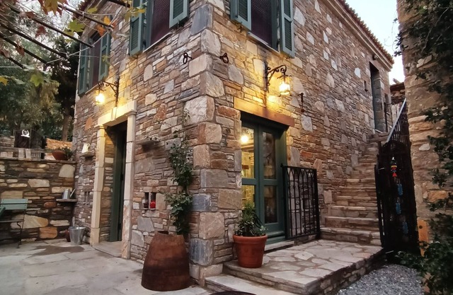 Puli Stone Houses