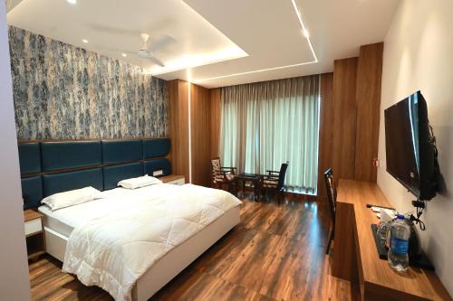 Punia Tower Hotel