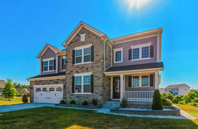 Pure Luxury, Movie Theater, Game Room