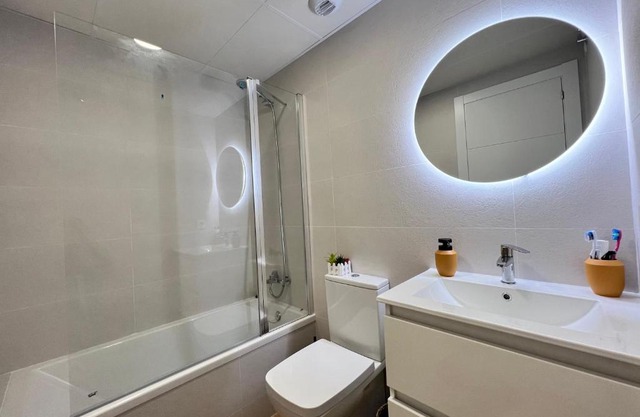 PUSHE Penthouse Playa Granada Beach & Golf 6