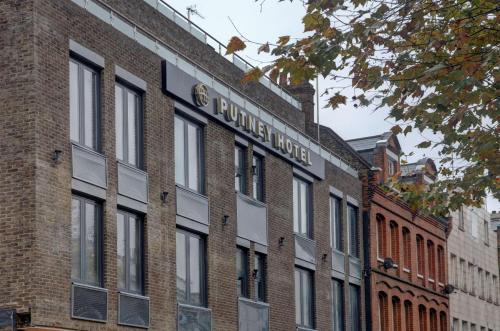 Putney Hotel
