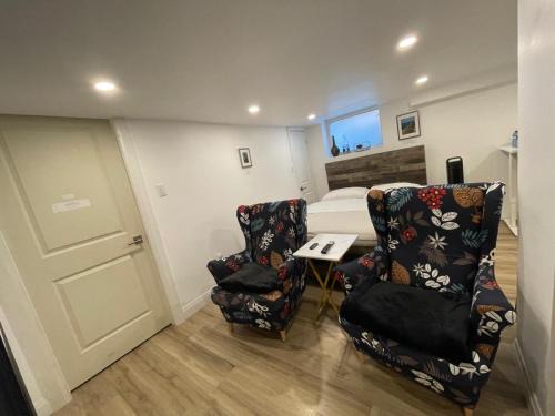 Pvt Studio Near Waterloo Airport & Minutes to Downtown