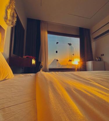 Pyramids Party Hotel