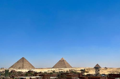 PYRAMIDS PRIDE VIEW INN