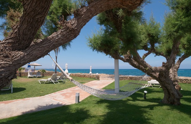 Pyrgos Beach Hotel Apartments