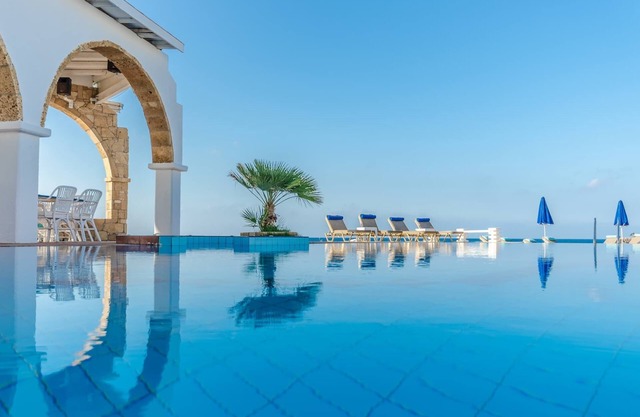 Pyrgos Blue