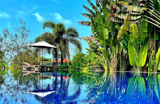 Q Bungalows
