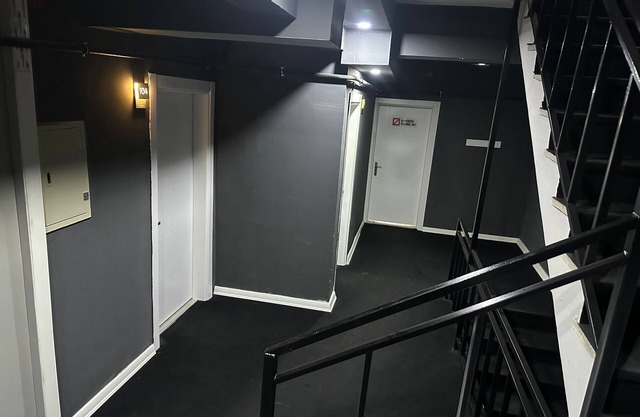 Q Line Hotel