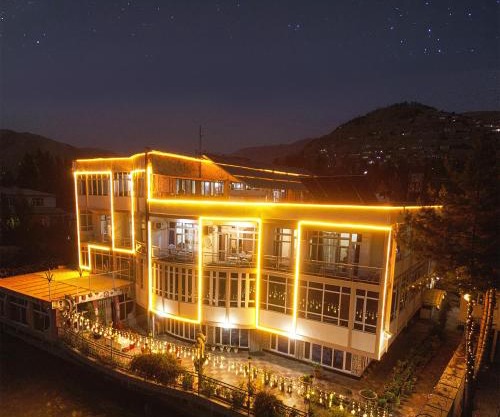 Qasri Kokcha Hotel هوتل قصر کوکچه