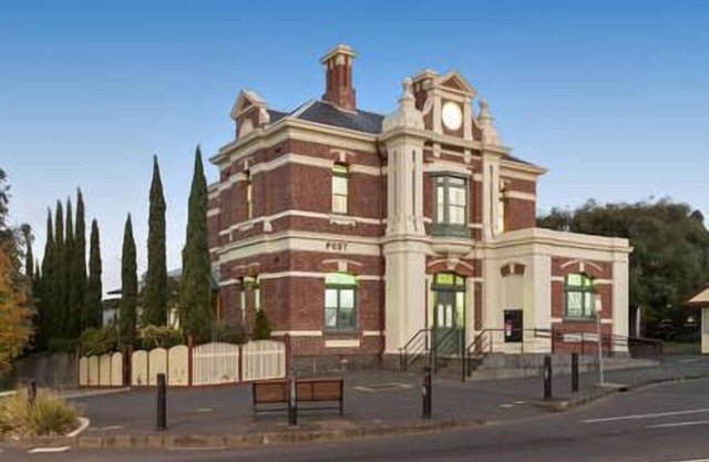 HERMOSA CASA HISTÓRICA RENOVADA CON LINO PROPORCIONADA