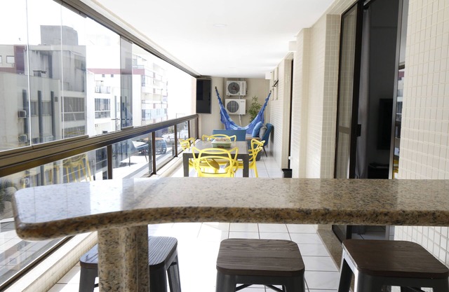 QUADRA DO MAR - APARTAMENTO 2 DORM, 1 SUITE - SUPER BALCONY - WI-FI