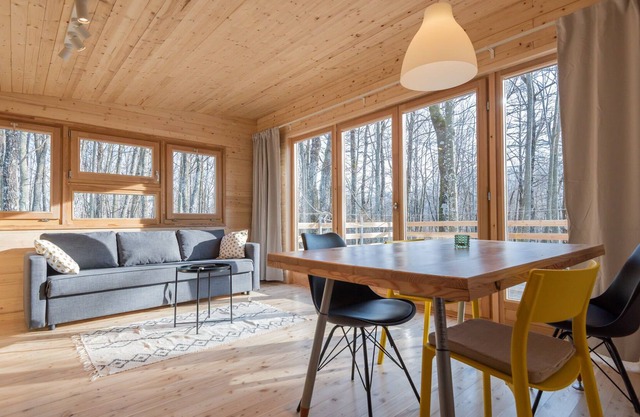 Pintoresco Chalet en Drenovac Radučki entre los Árboles