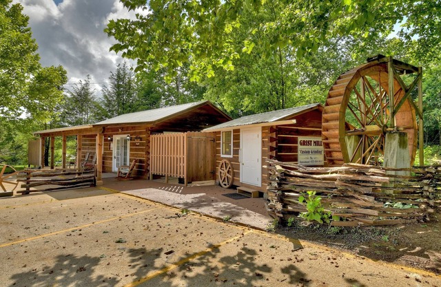 Quaint & Cozy Millhouse with Working Water Wheel