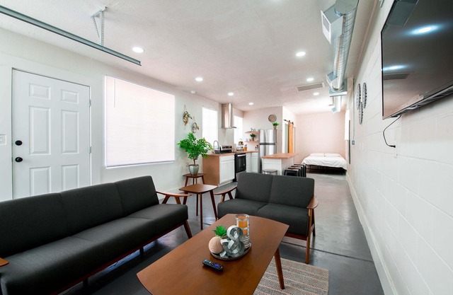 Quaint cozy studio located in the heart of El Paso