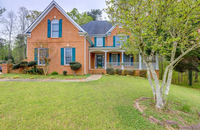 Quaint Fayetteville Vacation Rental w/ Lake Access