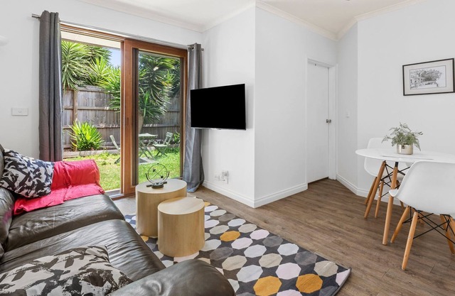Quaint & Fully Functional 1BR Retreat
