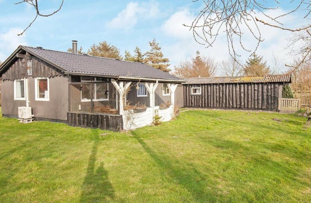 Quaint Holiday Home in R dby with Jetty