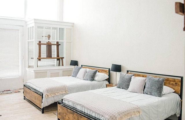 Quaint Suite in the heart of Mason