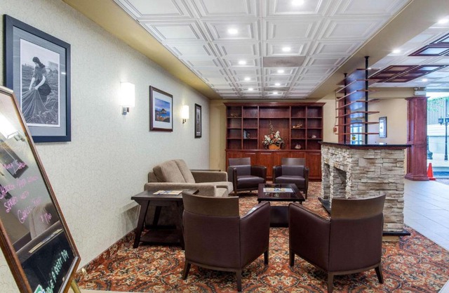 Quality Hotel & Suites