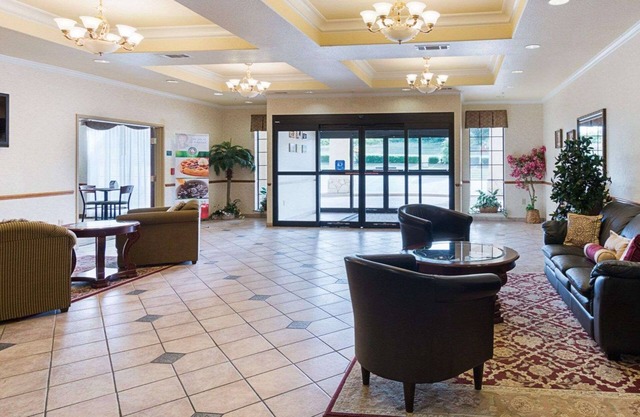 Quality Inn & Suites