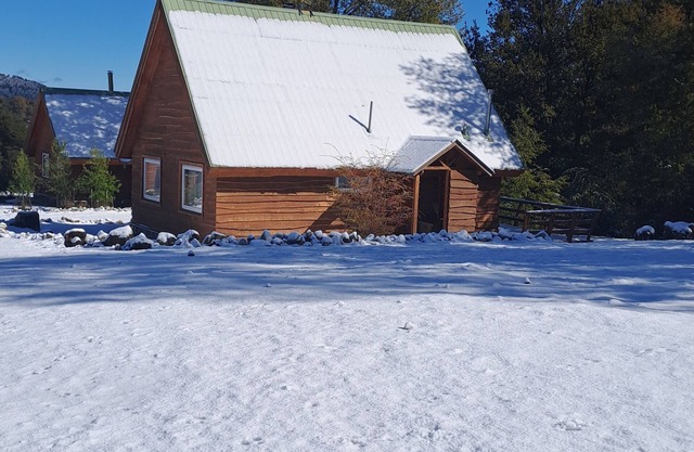 Quality ski chalet for 4, maximum 5, persons just 9km from Corralco ski centre..