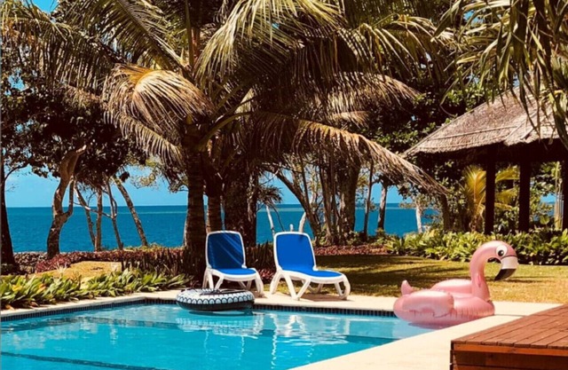 Qualius Lodge is Mele Bays WOW Property and Private Paradise by the Sea
