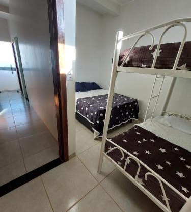 Quarto Casal com Solteiro - Queen's Hotel
