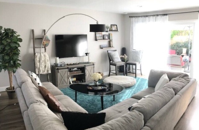 Queen Bedroom w/Private Half Bath