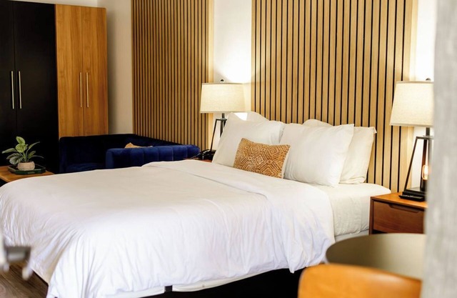 Queen Mini Suite at Angoria