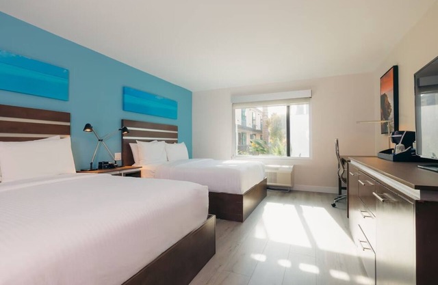 Queen Queen Suite, The Cove | Minutes to Metro, Aquarium & Pike Outlets