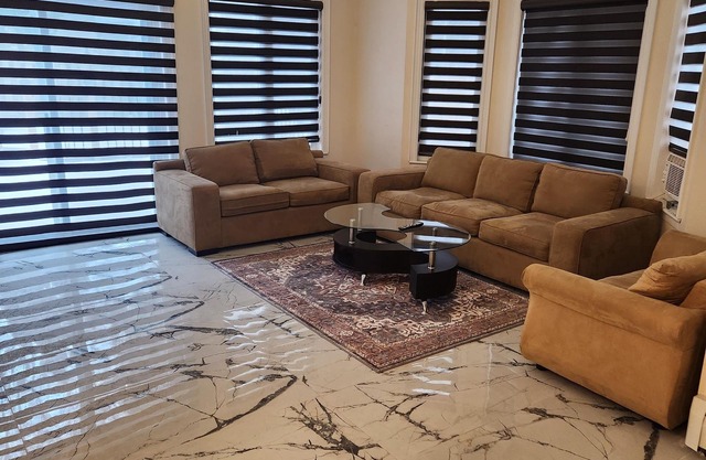 Queen Room 2 Brampton Toronto Canada