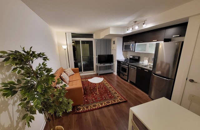 Queen st. West lux condo