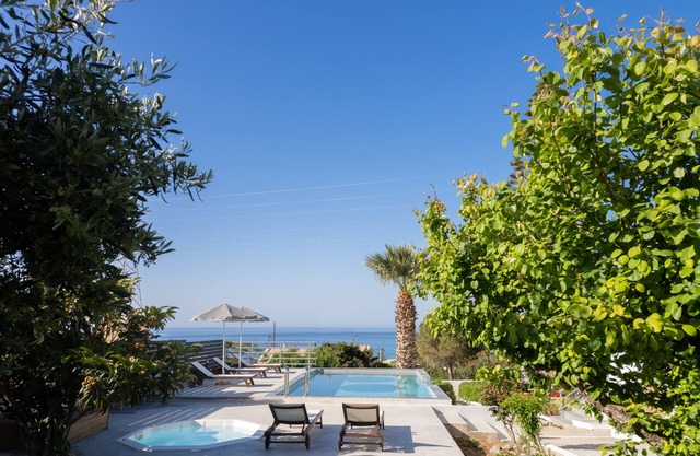 Queens Gem Luxury Villa - Private Heated Jacuzzi - Pool