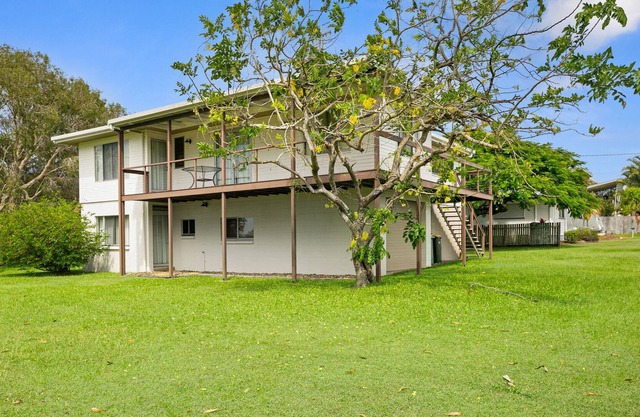 Queenslander with bay views