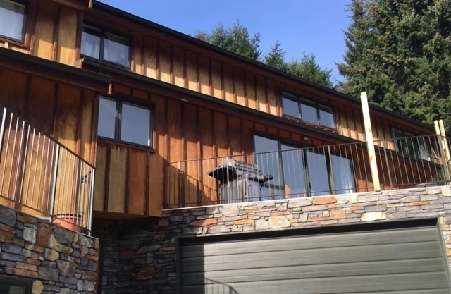 Queenstown Lake Escape