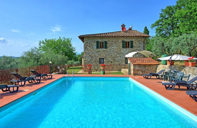 Villa en Pergine Valdarno con 7 habitaciones, capacidad 16