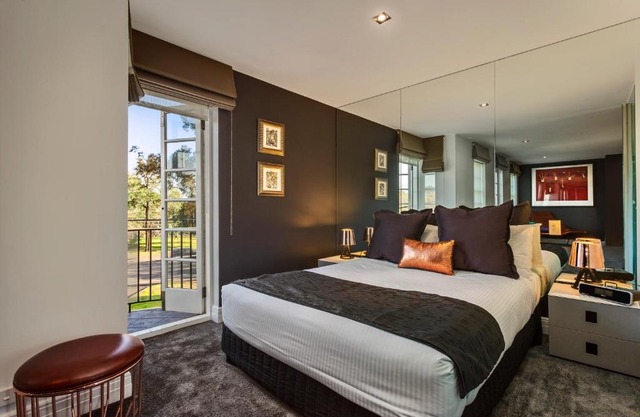 Quest East Melbourne
