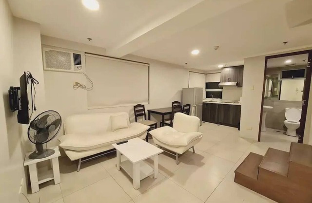Quezon City 3 Bedroom Condo Unit with Pool Access