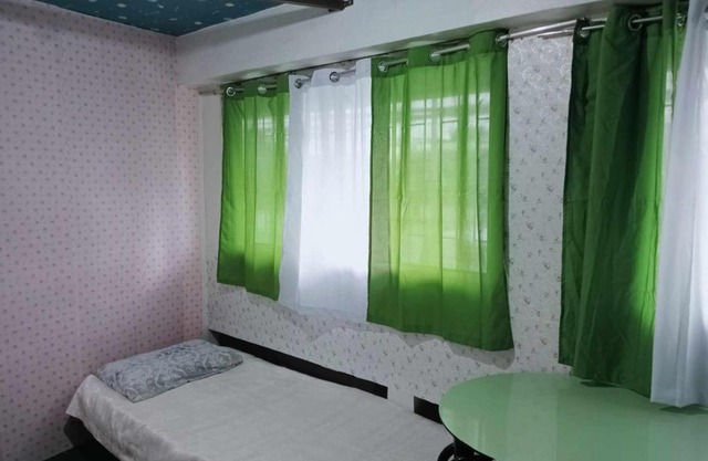 QUICKSHIELD HOMESTAY