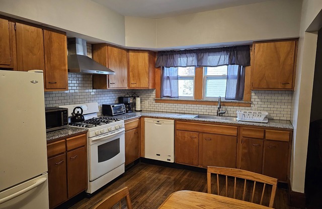 Quiet 2 bedroom