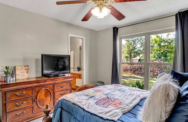 Quiet 3/2 Tyler, Whitehouse, convenient w/ office
