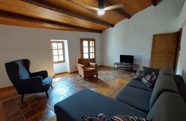 Quiet 3-star gite for 6 to 8 people with view, 5min from St Guilhem le désert