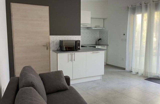 Quiet, air-conditioned studio, ideal for discovering Montpellier and the surrounding area